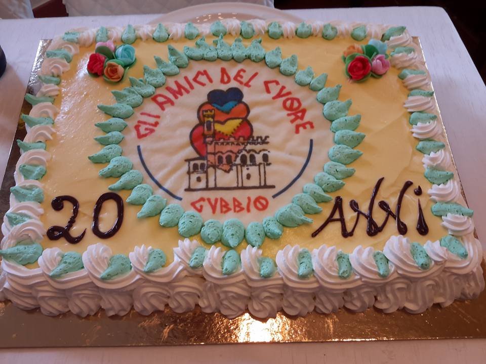 torta 20 anni amici del cuore